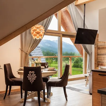 Stary Drewniany -obok Termy Bania I Kotelnica Apartman *